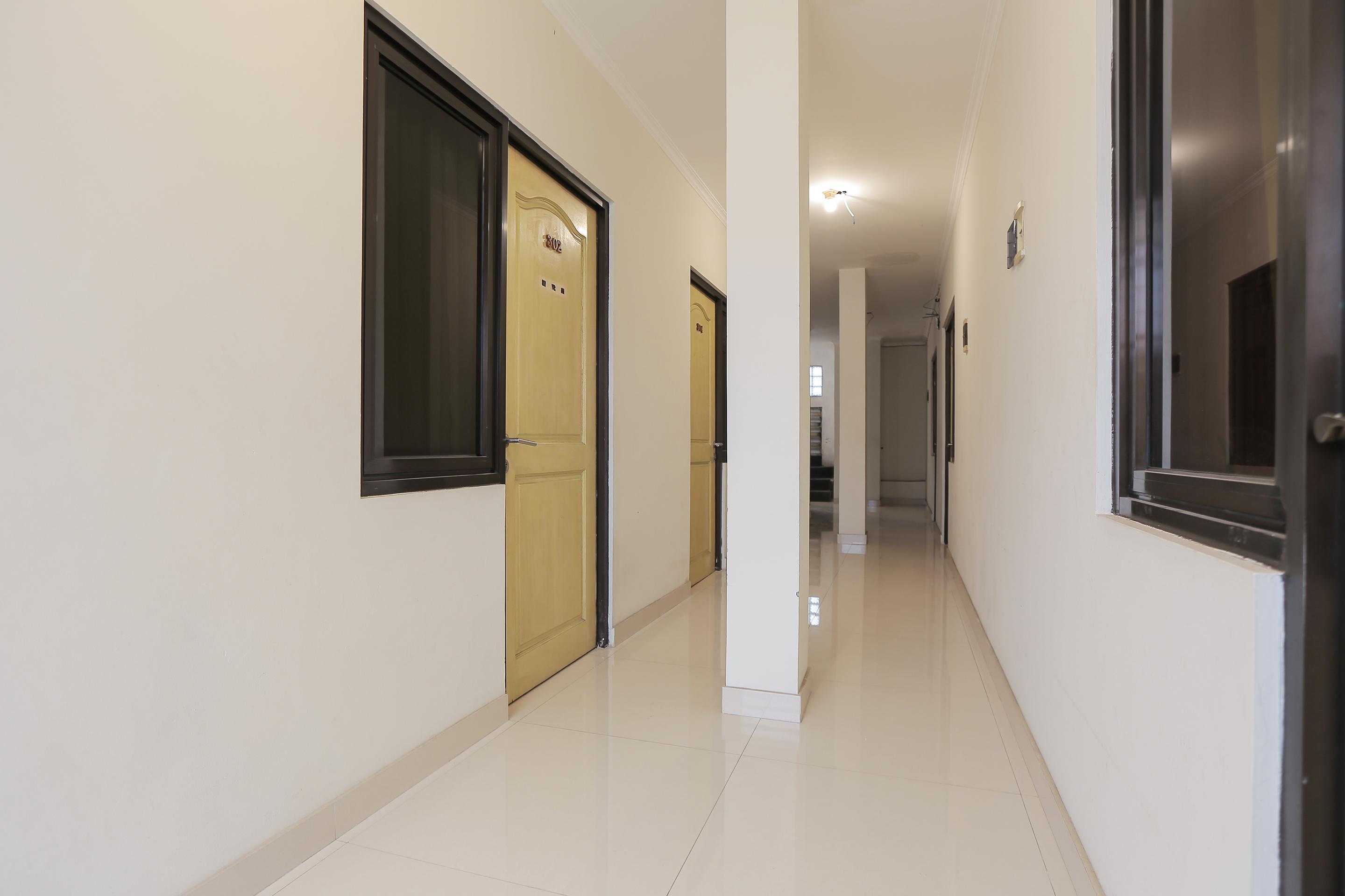 ג'קרטה Super Oyo Capital O 141 Fatmawati Cozy Residence מראה חיצוני תמונה